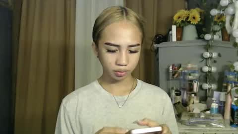 Snapshot of alluring_cesxoxo chatting on 02-20-26, 04:42 Ces online show from 02-20-26, 04:42