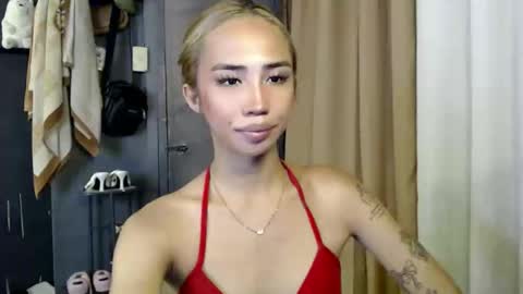 Snapshot of alluring_cesxoxo chatting on 03-05-26, 07:26 Ces online show from 03-05-26, 07:26