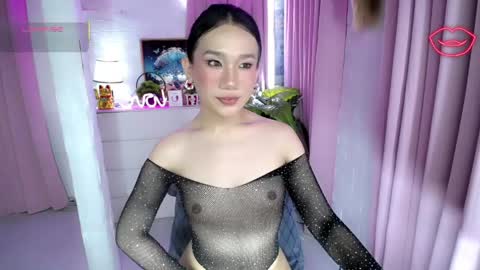Snapshot of alluring_mj chatting on 05-18-26, 04:07 mj online show from 05-18-26, 04:07