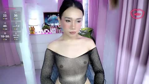 Snapshot of alluring_mj chatting on 05-19-26, 01:33 mj online show from 05-19-26, 01:33