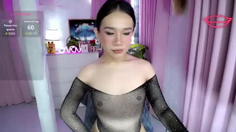 Snapshot of alluring_mj chatting on 05-20-26, 01:01 mj online show from 05-20-26, 01:01
