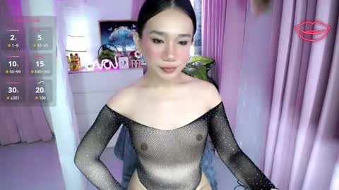 Snapshot of alluring_mj chatting on 05-28-26, 12:30 mj online show from 05-28-26, 12:30