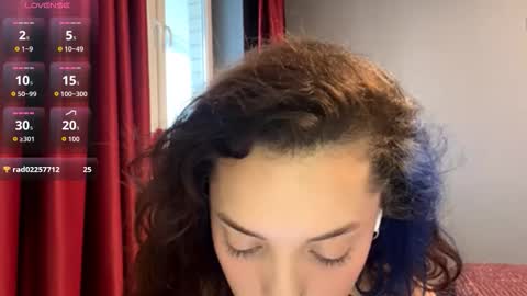 Esme online show from 12-16-25, 09:14