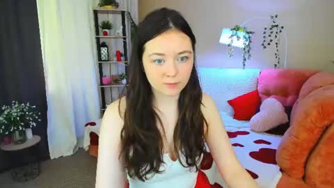alluringeyess online show from 06-19-26, 09:13