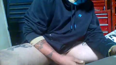 Snapshot of allwolf0323 chatting on 10-24-25, 08:44 allwolf0323 online show from 10-24-25, 08:44