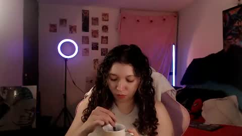 Snapshot of ally_donfort chatting on 06-11-26, 02:53 Ally online show from 06-11-26, 02:53
