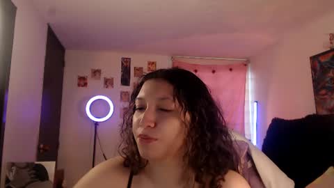 Snapshot of ally_donfort chatting on 06-18-26, 10:25 Ally online show from 06-18-26, 10:25