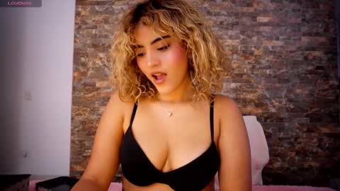 Snapshot of ally_summer chatting on 11-30-25, 09:08 ally_summer online show from 11-30-25, 09:08