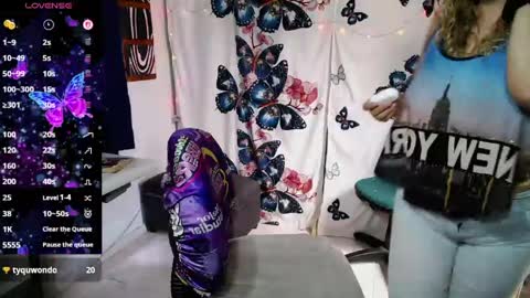 Lina online show from 04-18-26, 04:44