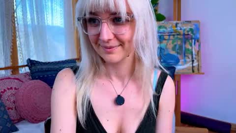 Snapshot of allyelliot chatting on 02-24-26, 09:02 Ally Elliot online show from 02-24-26, 09:02