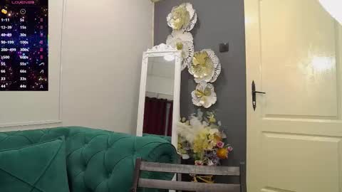         online show from 11-21-25, 08:40