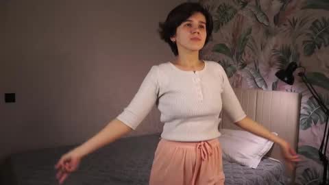 Snapshot of allynstuddard chatting on 12-15-25, 04:28 Emily online show from 12-15-25, 04:28