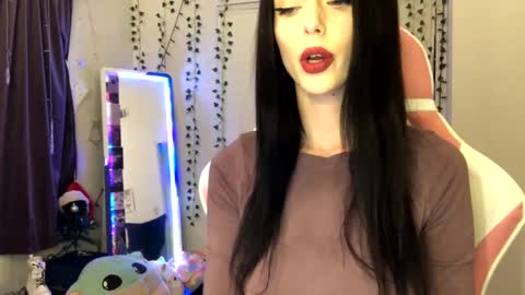 Snapshot of allyoursss1212 chatting on 12-05-24, 07:27 Ally Girl In Her Ally World online show from 12-05-24, 07:27
