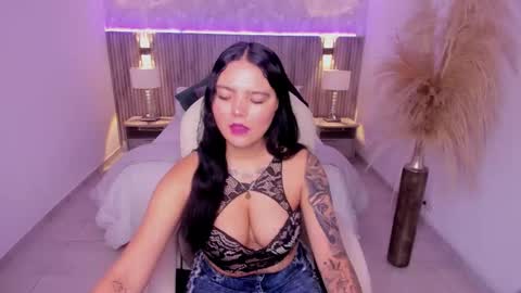 allyson_brownn online show from 12-14-25, 11:48