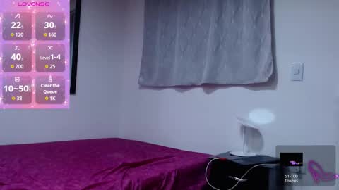 Snapshot of allysonstonne chatting on 11-02-25, 10:01 Allysonstonnes online show from 11-02-25, 10:01