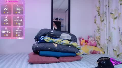 Snapshot of allysonstonne chatting on 12-04-25, 12:42 Allysonstonnes online show from 12-04-25, 12:42