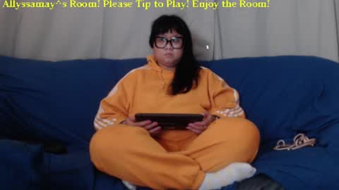 Snapshot of allyssamay chatting on 12-13-24, 01:55 Allyssamay online show from 12-13-24, 01:55