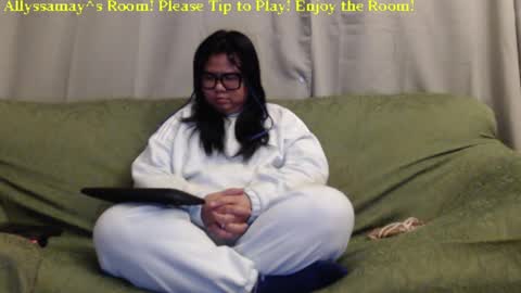 Snapshot of allyssamay chatting on 01-19-25, 06:09 Allyssamay online show from 01-19-25, 06:09