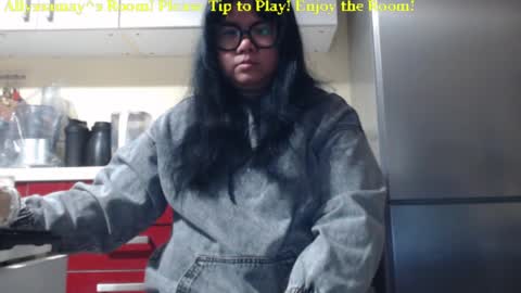 Snapshot of allyssamay chatting on 02-24-25, 01:57 Allyssamay online show from 02-24-25, 01:57