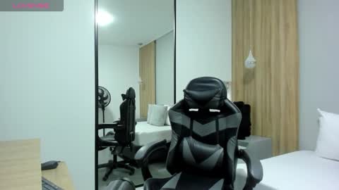 ALMA FENIX  online show from 12-16-25, 12:32