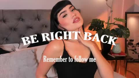 Mia online show from 04-25-26, 12:08