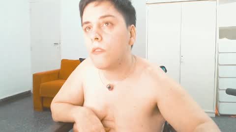 Snapshot of almondonwheels chatting on 03-10-25, 01:12 Almond online show from 03-10-25, 01:12