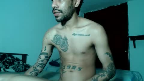 Snapshot of almostattoo chatting on 12-17-25, 04:07 ANDRIU- Instagram andriugigante- andriugigante--- INDEPENDENT MODEL Follow me here online show from 12-17-25, 04:07
