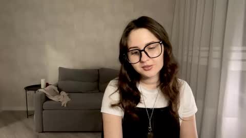 Snapshot of almostinnocent_ chatting on 10-25-25, 08:47 Anna online show from 10-25-25, 08:47