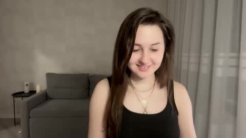 Snapshot of almostinnocent_ chatting on 11-12-25, 09:58 Anna online show from 11-12-25, 09:58