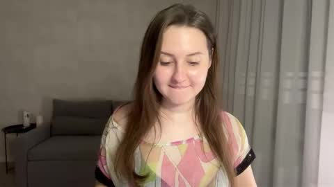 Snapshot of almostinnocent_ chatting on 11-19-25, 07:58 Anna online show from 11-19-25, 07:58