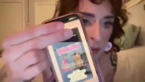 Snapshot of aloexvera chatting on 03-09-25, 05:44 aloexvera online show from 03-09-25, 05:44