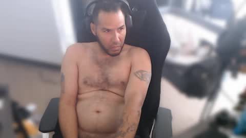 Snapshot of aloha_king chatting on 03-02-25, 11:31 simplyfaded online show from 03-02-25, 11:31