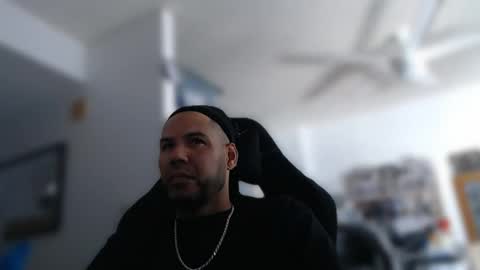 Snapshot of aloha_king chatting on 10-19-25, 09:59 simplyfaded online show from 10-19-25, 09:59