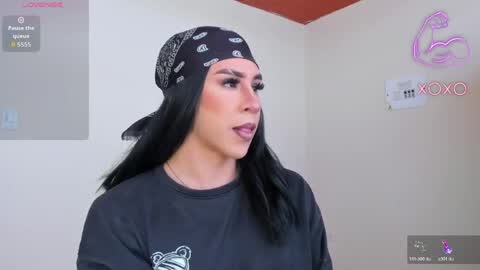 Snapshot of alonehazel chatting on 05-24-26, 04:45 Hazel Bowie online show from 05-24-26, 04:45