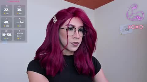 Snapshot of alonehazel chatting on 05-27-26, 06:16 Hazel Bowie online show from 05-27-26, 06:16