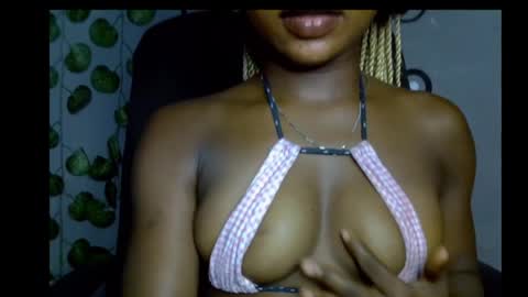 Snapshot of alosexy_bae chatting on 06-09-26, 04:24 alo online show from 06-09-26, 04:24