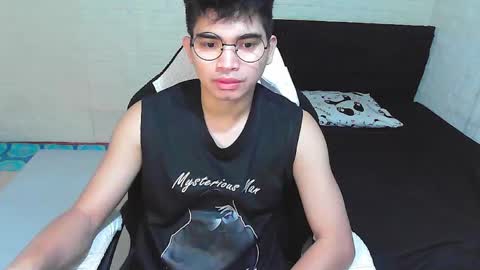 Angelo online show from 11-23-25, 06:13