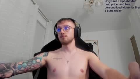 Snapshot of alphaboyfun chatting on 09-11-25, 03:34 Andi online show from 09-11-25, 03:34