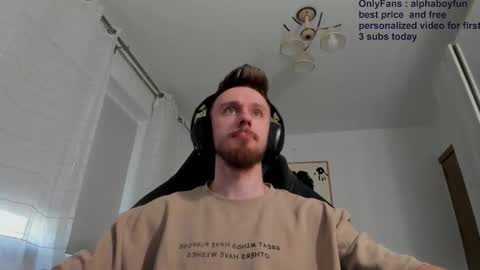 Snapshot of alphaboyfun chatting on 09-27-25, 07:57 Andi online show from 09-27-25, 07:57