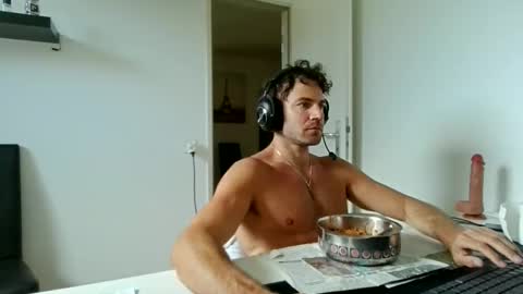 Snapshot of alphah_hunk chatting on 04-29-26, 10:19 alphah_hunk online show from 04-29-26, 10:19