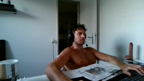 Snapshot of alphah_hunk chatting on 04-29-26, 06:25 alphah_hunk online show from 04-29-26, 06:25