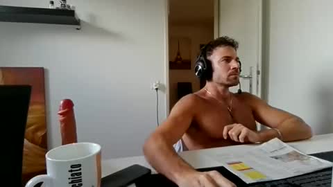 Snapshot of alphah_hunk chatting on 05-21-26, 05:20 alphah_hunk online show from 05-21-26, 05:20