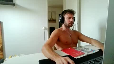 Snapshot of alphah_hunk chatting on 06-09-26, 09:32 alphah_hunk online show from 06-09-26, 09:32