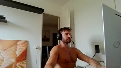 Snapshot of alphah_hunk chatting on 07-19-26, 09:35 alphah_hunk online show from 07-19-26, 09:35