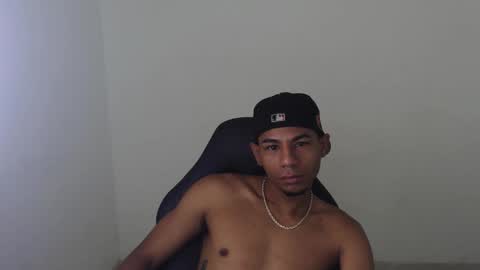 alphas_latins online show from 04-21-26, 05:17