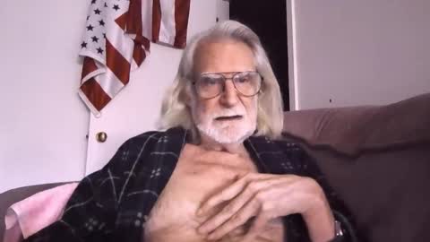 AlphaUniform online show from 03-17-26, 02:53