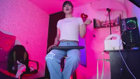 Snapshot of altair_x chatting on 10-14-25, 09:04 altair_x online show from 10-14-25, 09:04