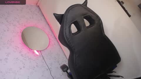 Snapshot of altair_x chatting on 11-15-25, 08:27 altair_x online show from 11-15-25, 08:27