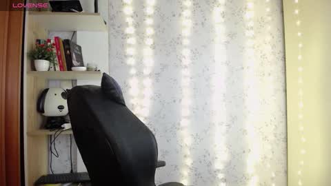 Snapshot of altair_x chatting on 12-14-25, 08:35 altair_x online show from 12-14-25, 08:35