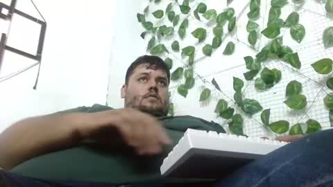 Snapshot of altairstudiosboy chatting on 06-27-26, 02:23 Jhosep online show from 06-27-26, 02:23